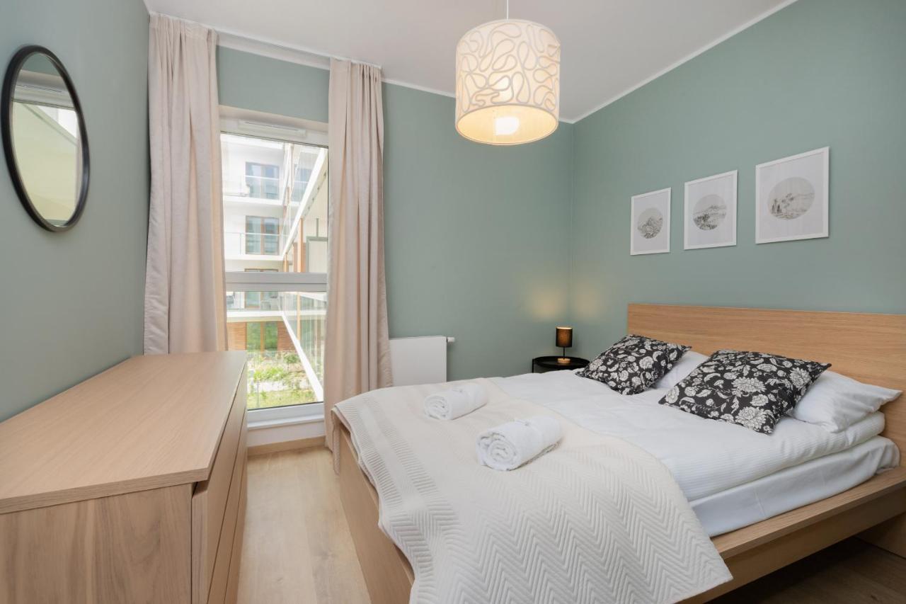 Bright & Stylish With Balcony 1,5 Km To Main By Renters